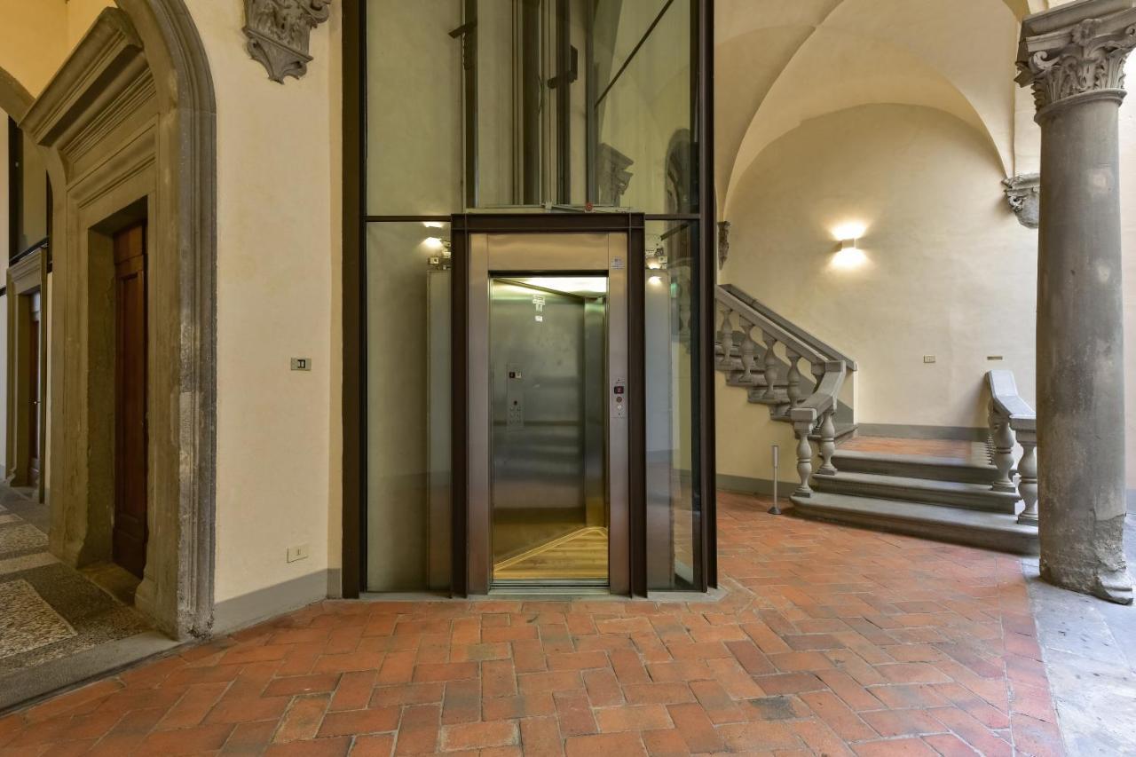 Apartment Tiziano Big Penthouse In The Oltrarno Florenz